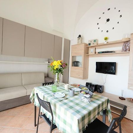 דירות אוסטוני Casa Victoria מראה חיצוני תמונה